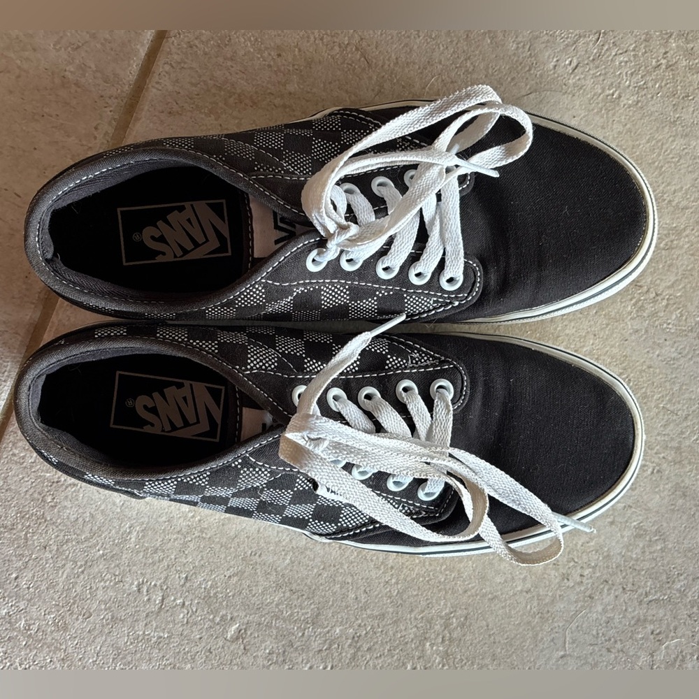 Checkered vans - Picture 2 of 7